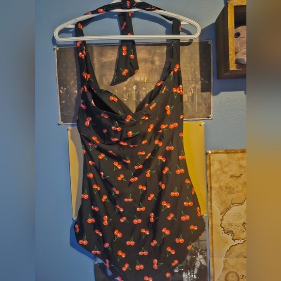 Forever 21 Plus Retro Halter Style Black and Red Cherry 1pc Swimsuit 1X - Picture 3 of 5